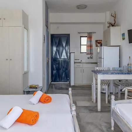4 Kypri Seaview Perasma Kipri (Andros)