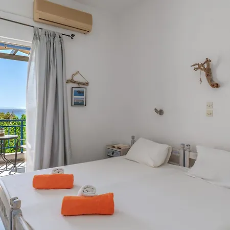 4 Kypri Seaview Perasma Feriehus